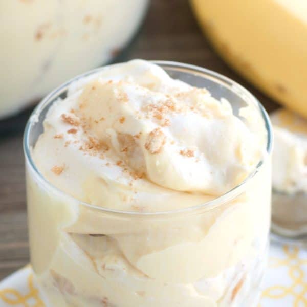 Glass bowl with banana pudding.