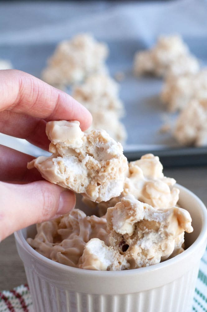 No bake peanut, marshmallow, white chocolate clusters 