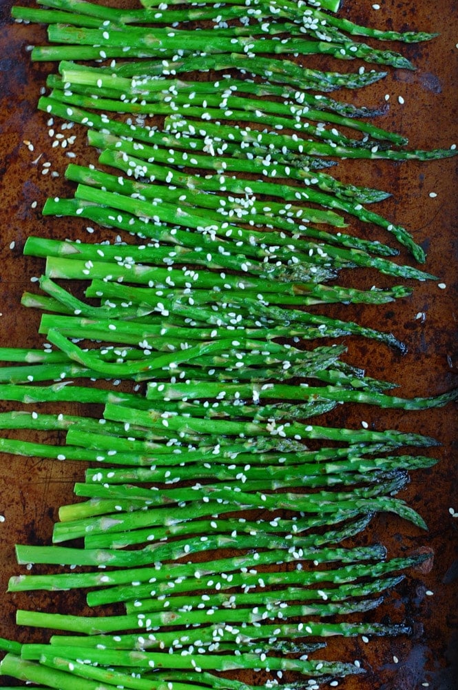 Roasted Asparagus with Soy Sauce and Honey is a quick side with only 5 ingredients. Fresh and flavorful! Asparagus