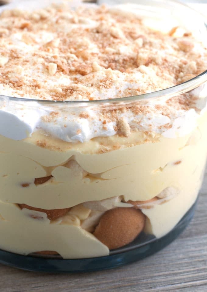 banana pudding in a bowl