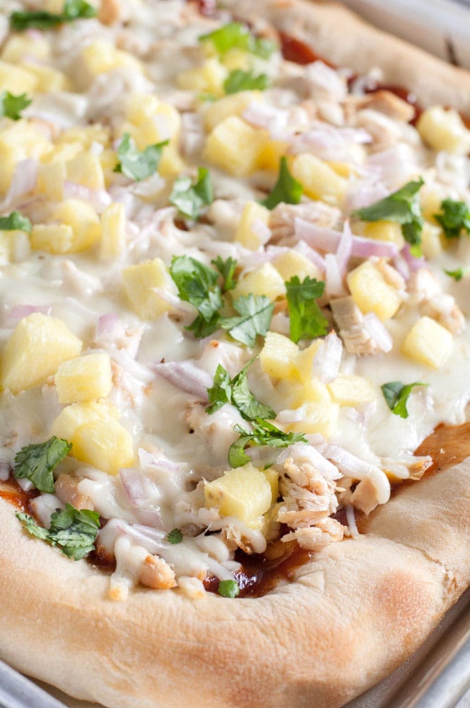 sheet pan bbq chicken pizza