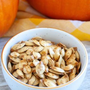 Bowl with pumpkin seeds.