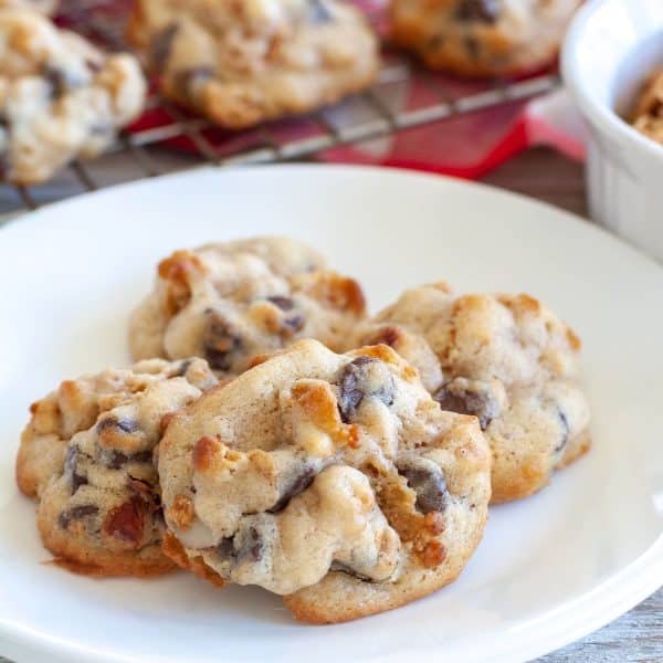 Plate with cranberry cookies.