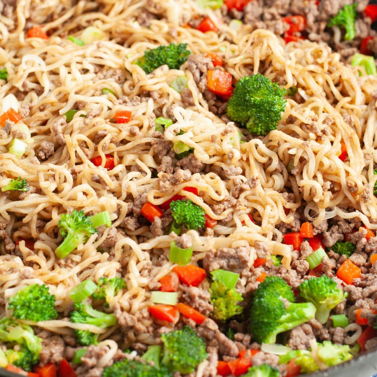 Ramen noodles with vegetables and ground beef. 
