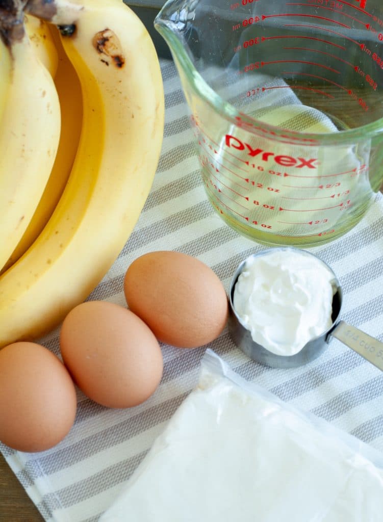 eggs, bananas, oil and sour cream