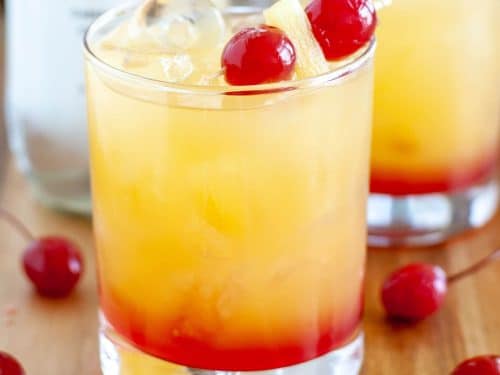 Malibu Sunset (Fruity Malibu Drink Recipe!)