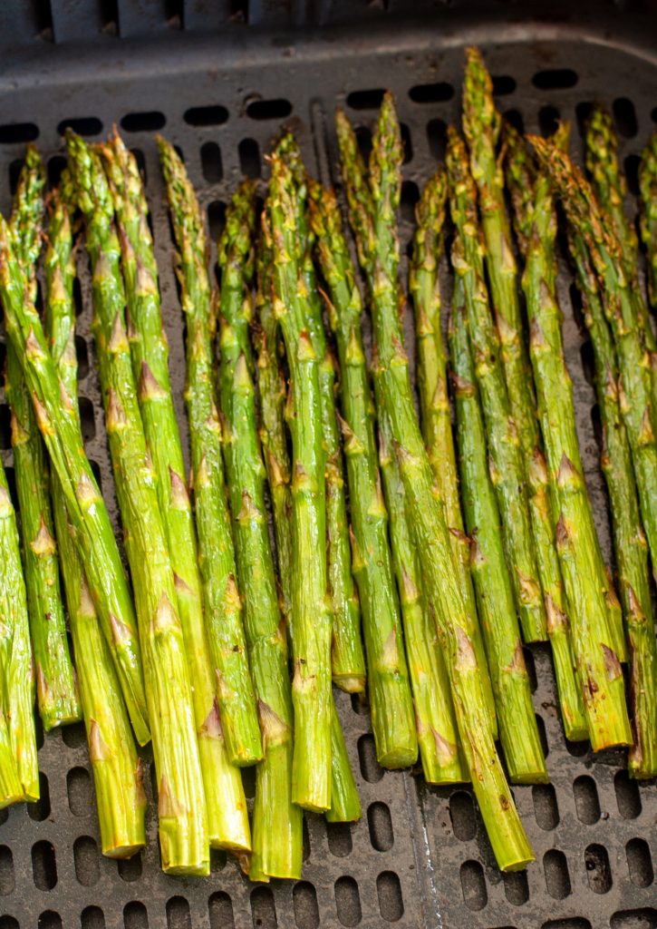 roasted asparagus in air fryer basket