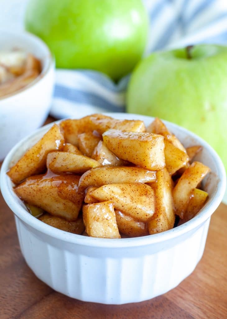 Cooked apples in a bowl