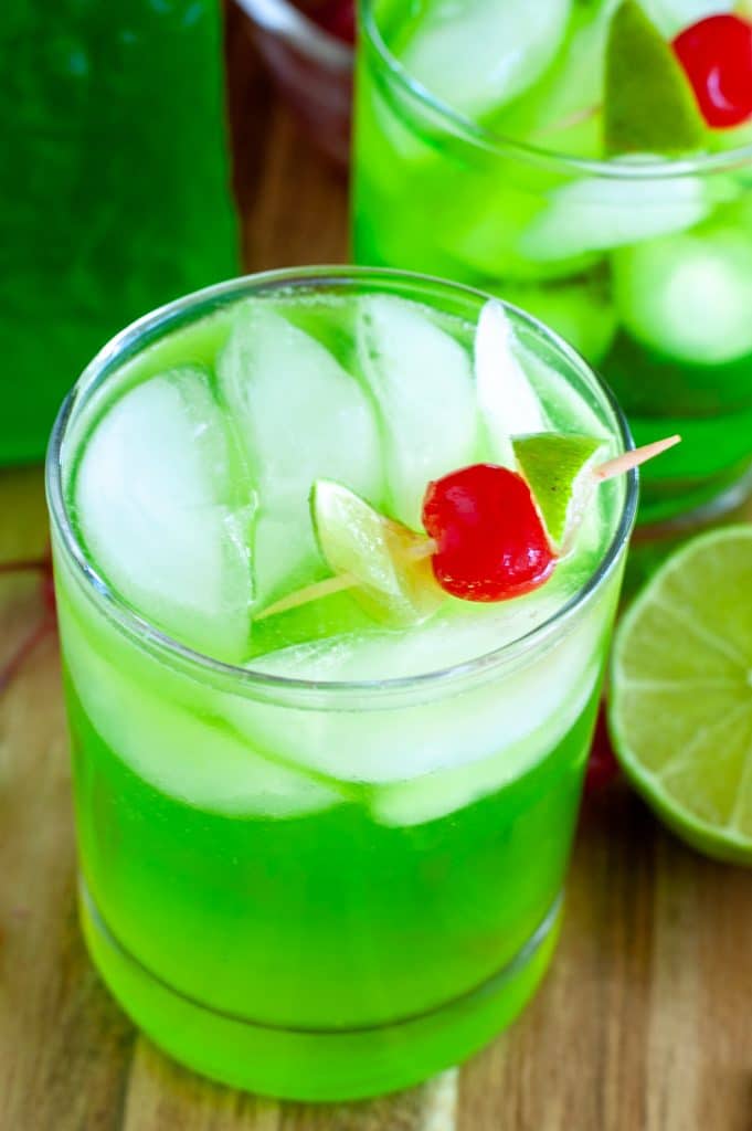 Best Midori Sour Recipe - How To Make A Midori Sour