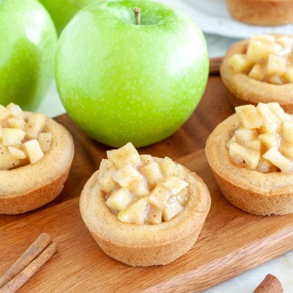 Cookie cups with apple pie filling