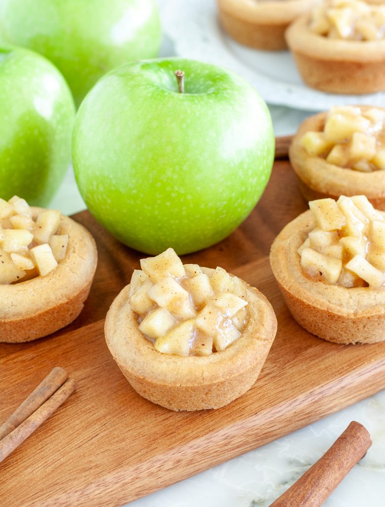 Cookie cups with apple pie filling
