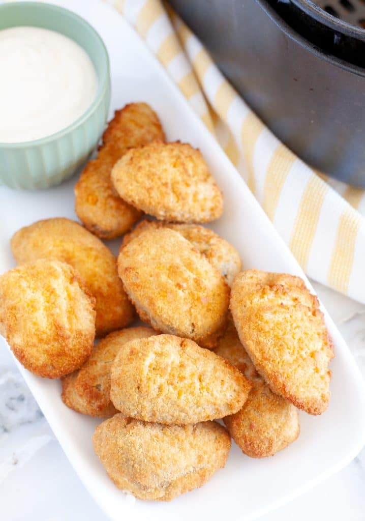 Plate of fried jalapeno poppers.