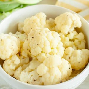 Bowl of cauliflower florets.