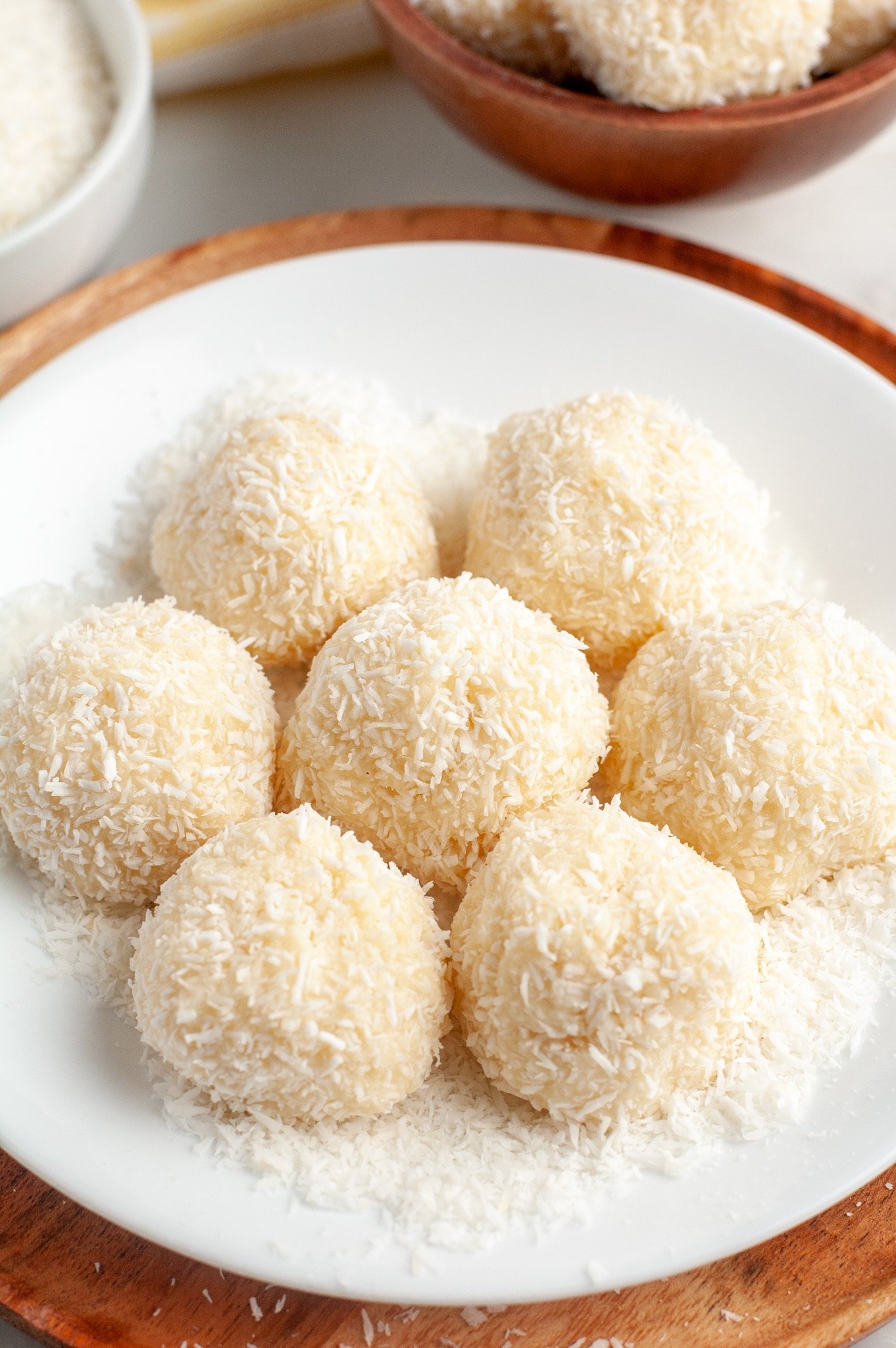 No Bake Coconut Balls (2ingredients) Food Lovin Family
