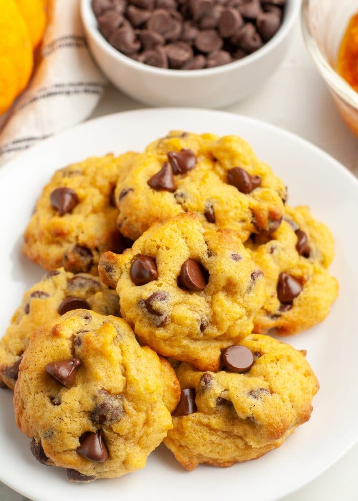 Plate of cookies.