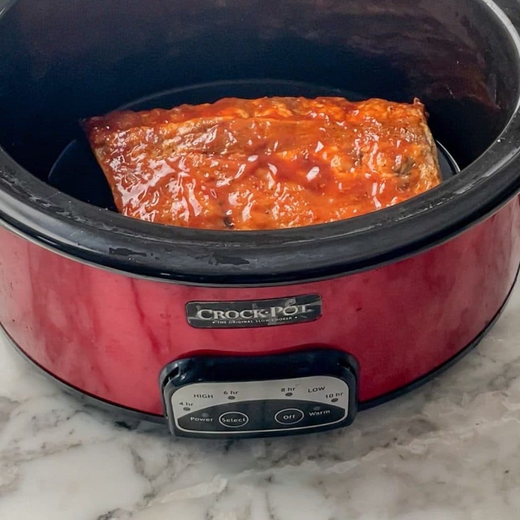 Cooked ribs in slow cooker.