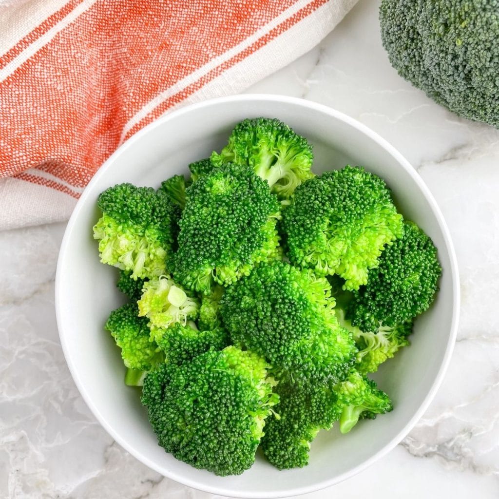 Bowl of boiled broccoli. 