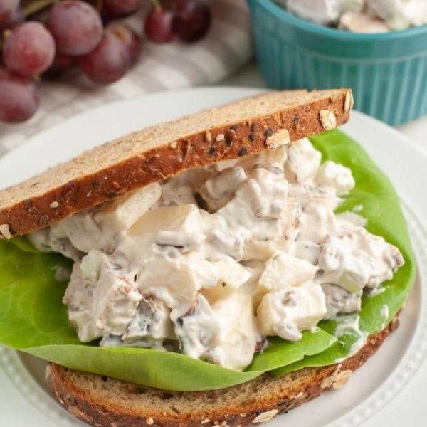 Sandwich with chicken salad.