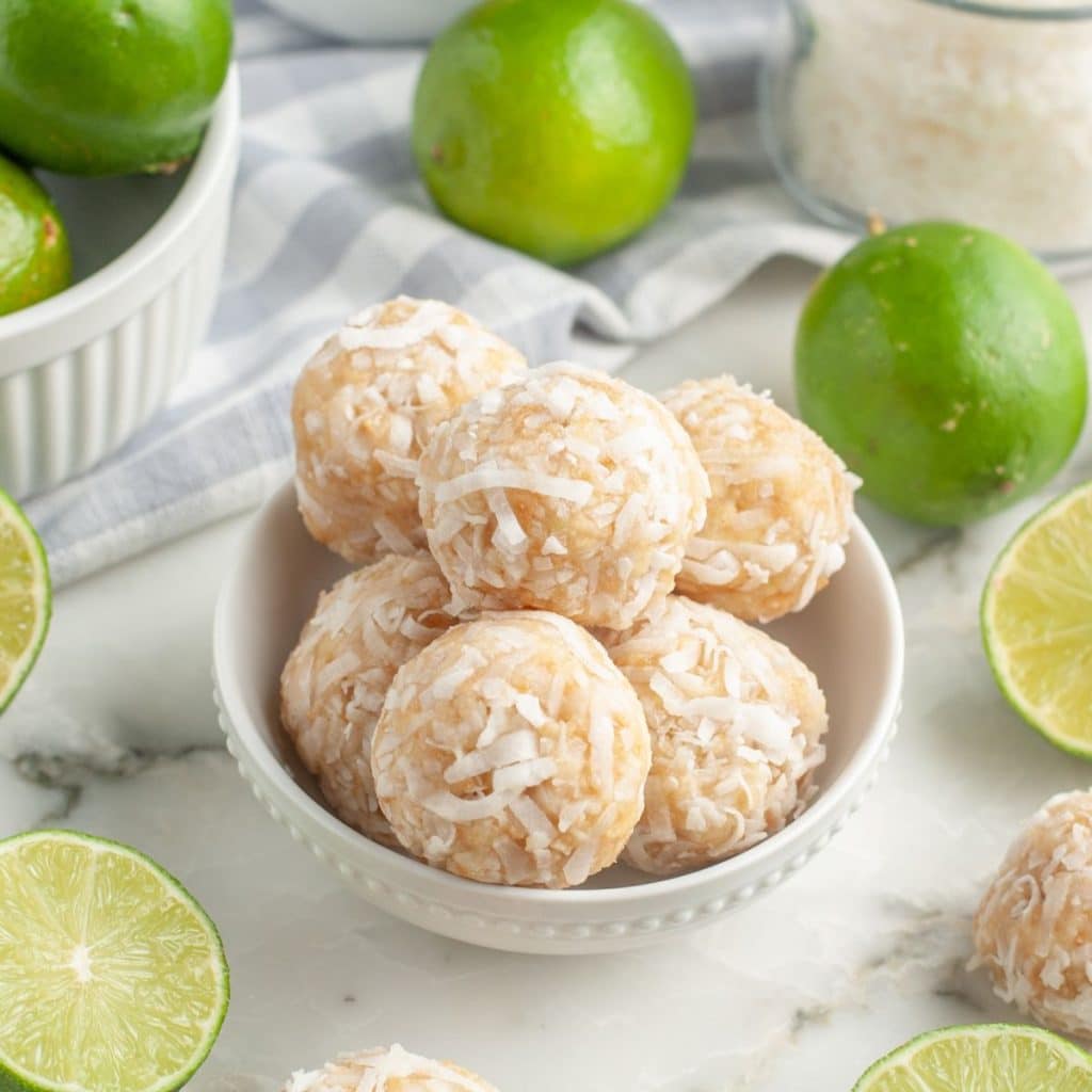 Bowl with coconut balls.