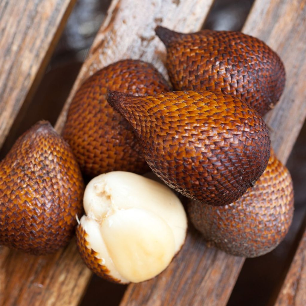 A group of salak fruit. 