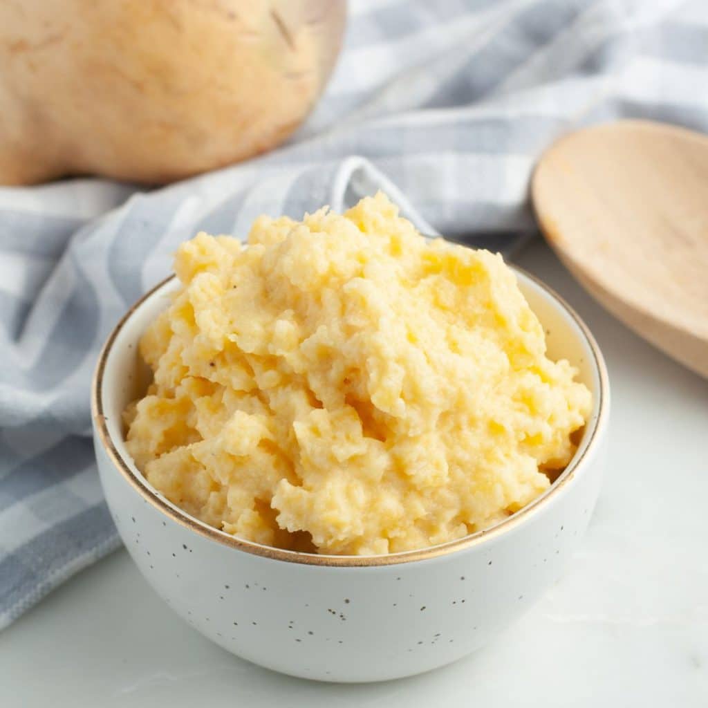 Bowl with mashed rutabaga. 