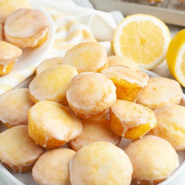 Lemon blossoms cakes on a plate.
