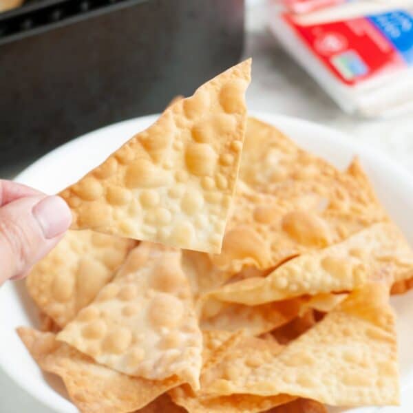 Bowl of wonton chips.
