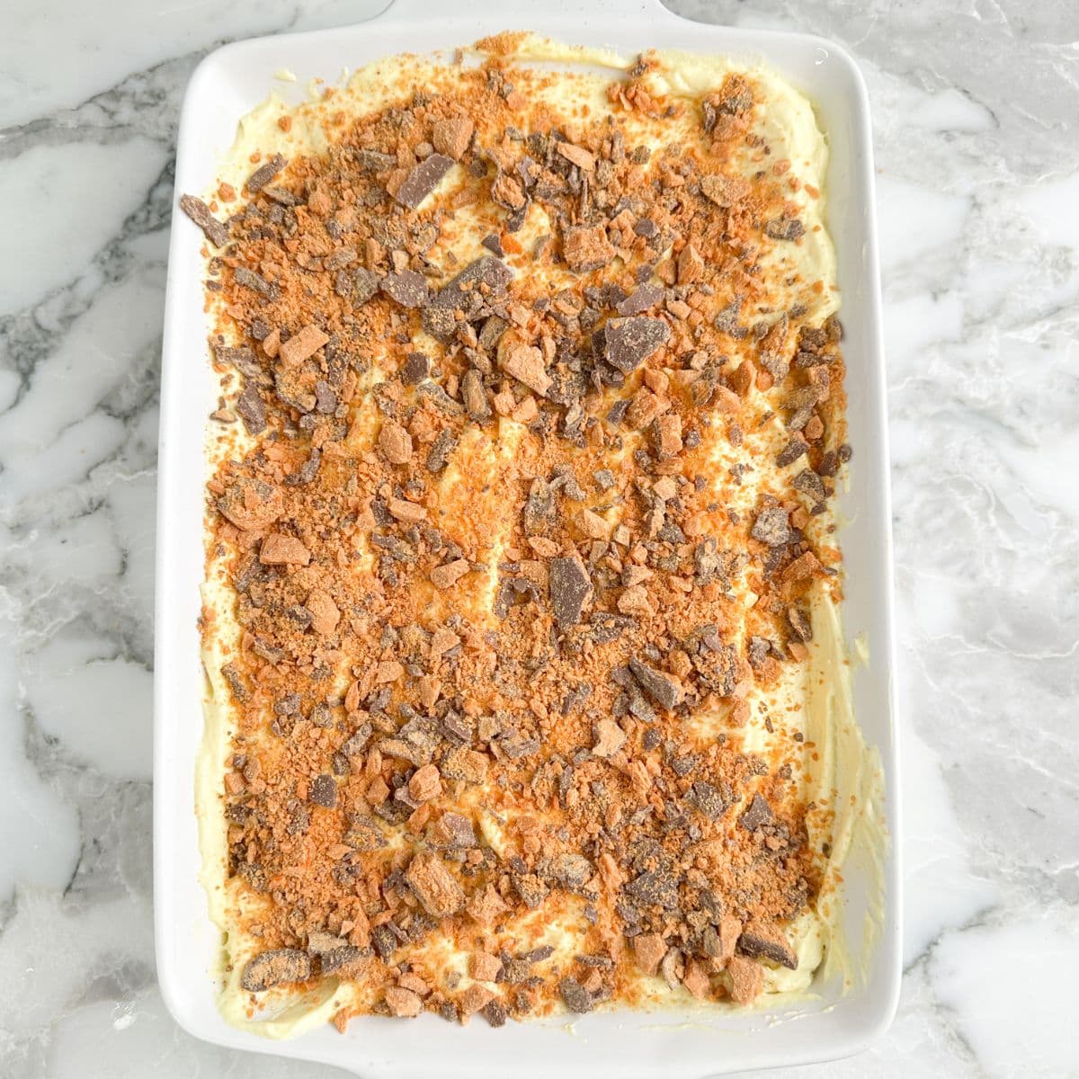Baking dish with Butterfinger delight.