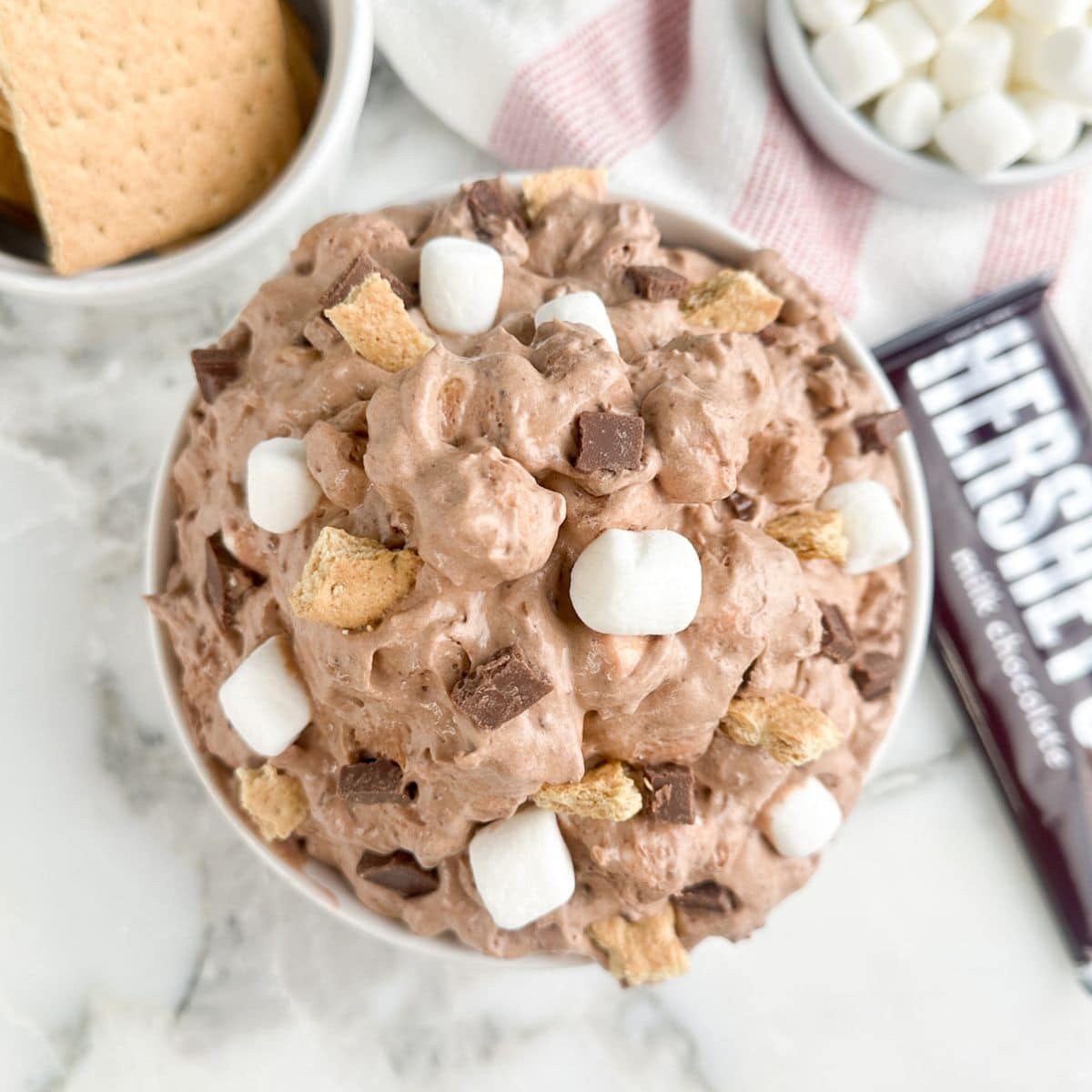 Bowl of s'mores fluff.